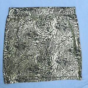 NWOT Gold Metallic on Black Graphic print Mini Skirt Never Worn